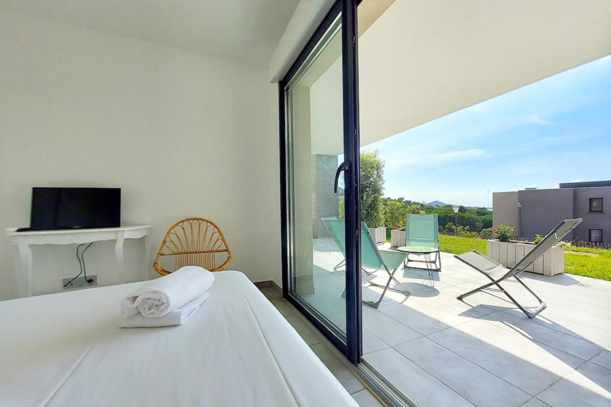 NEW ! - Duplex KIARA - plage à pied - terrasse - WIFI - Clim Pietrosella Esterno foto